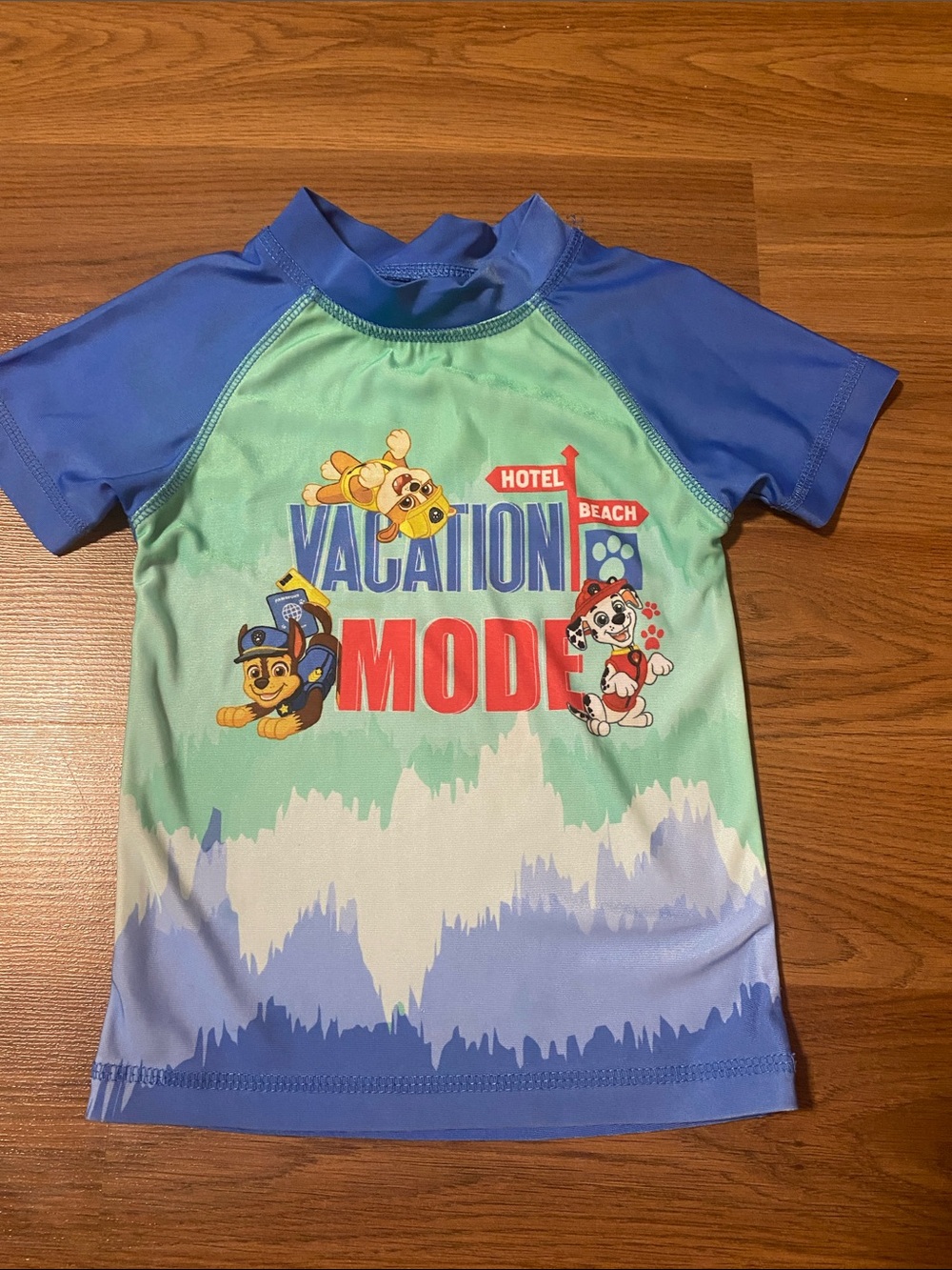 ✨8/$10. Nickelodeon. Paw Patrol Vacation Mode Swim Shirt. 3T